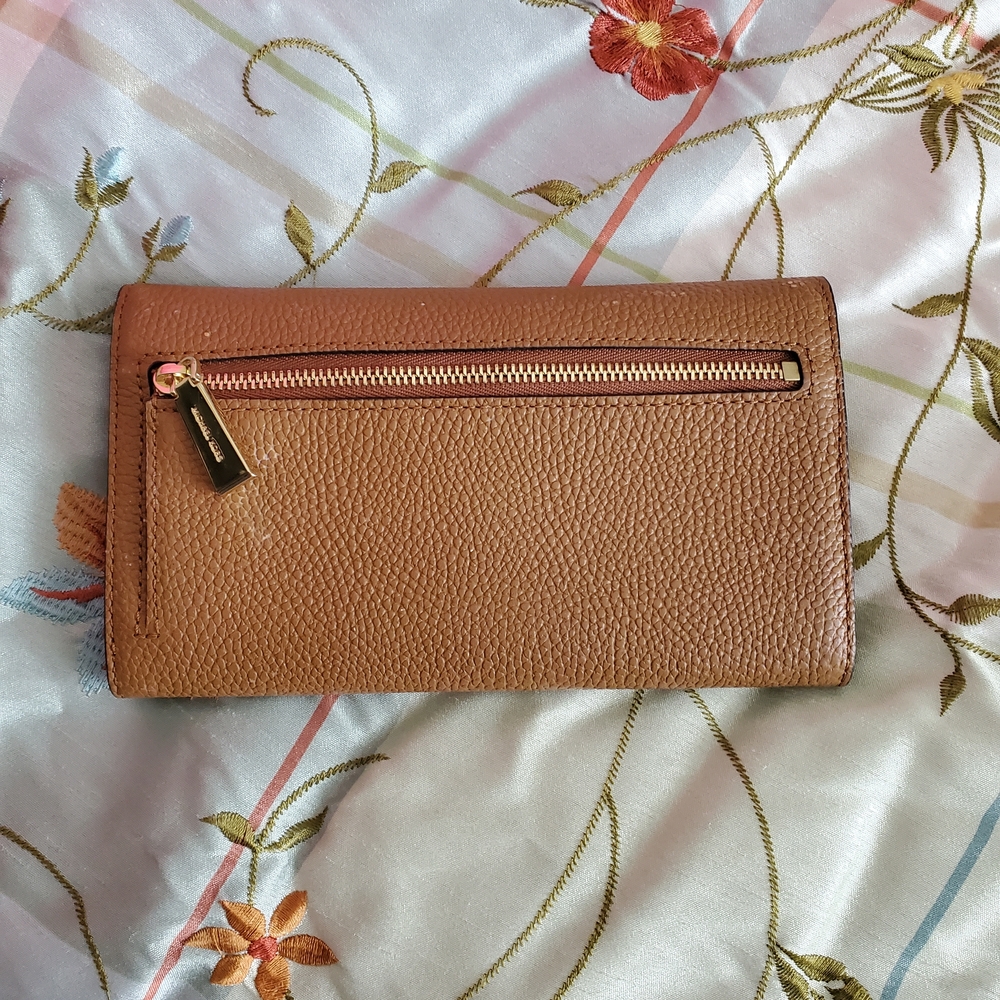 Michael Kors Tan Leather Wallet - Picture 2 of 12